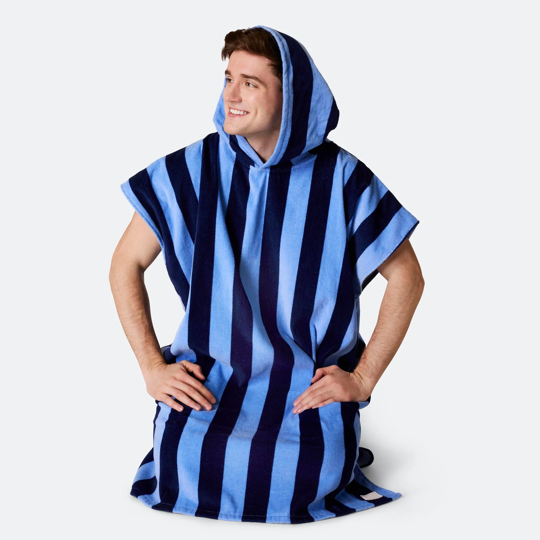 Gestreifter Blauer Badeponcho - Image 15