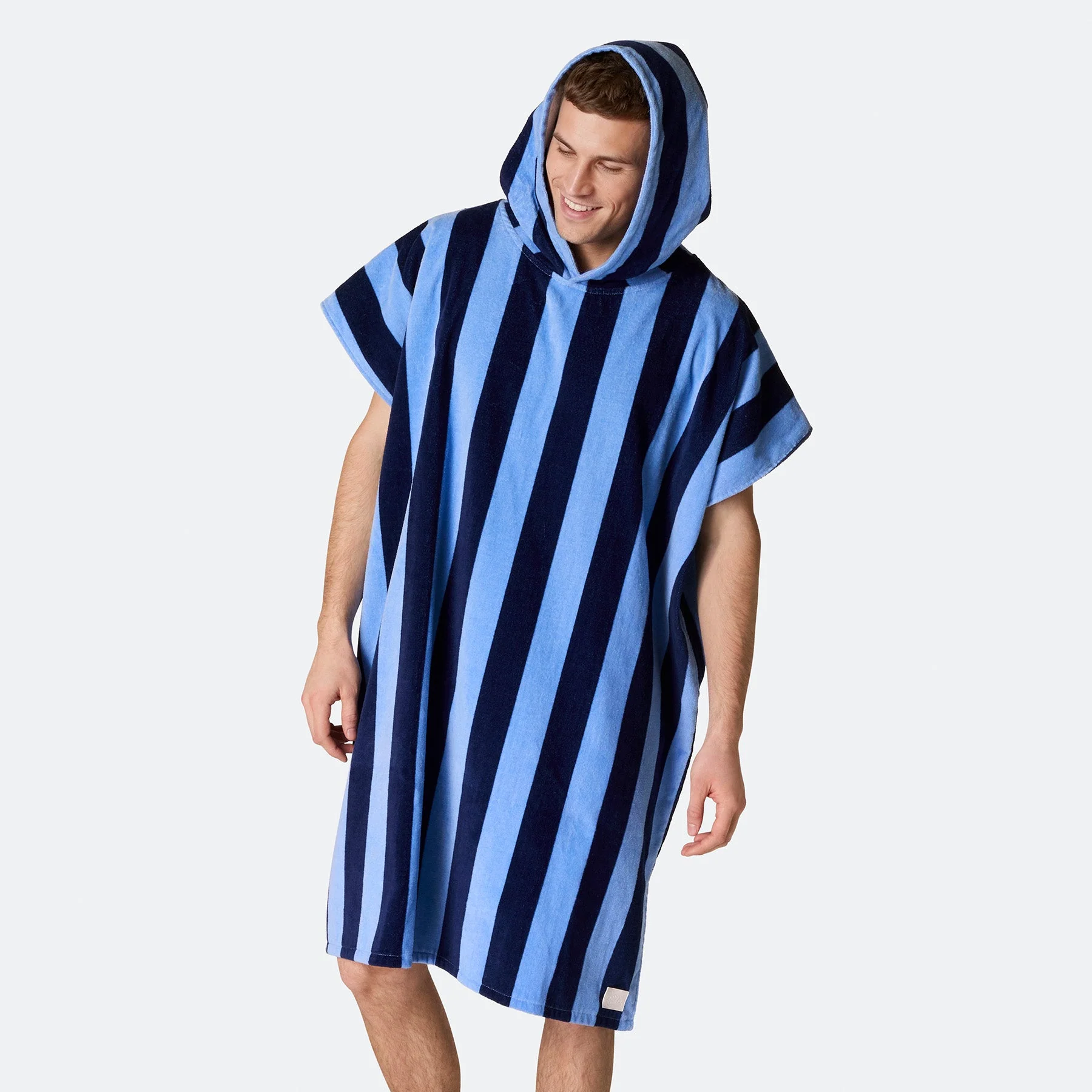Gestreifter Blauer Badeponcho - Image 8