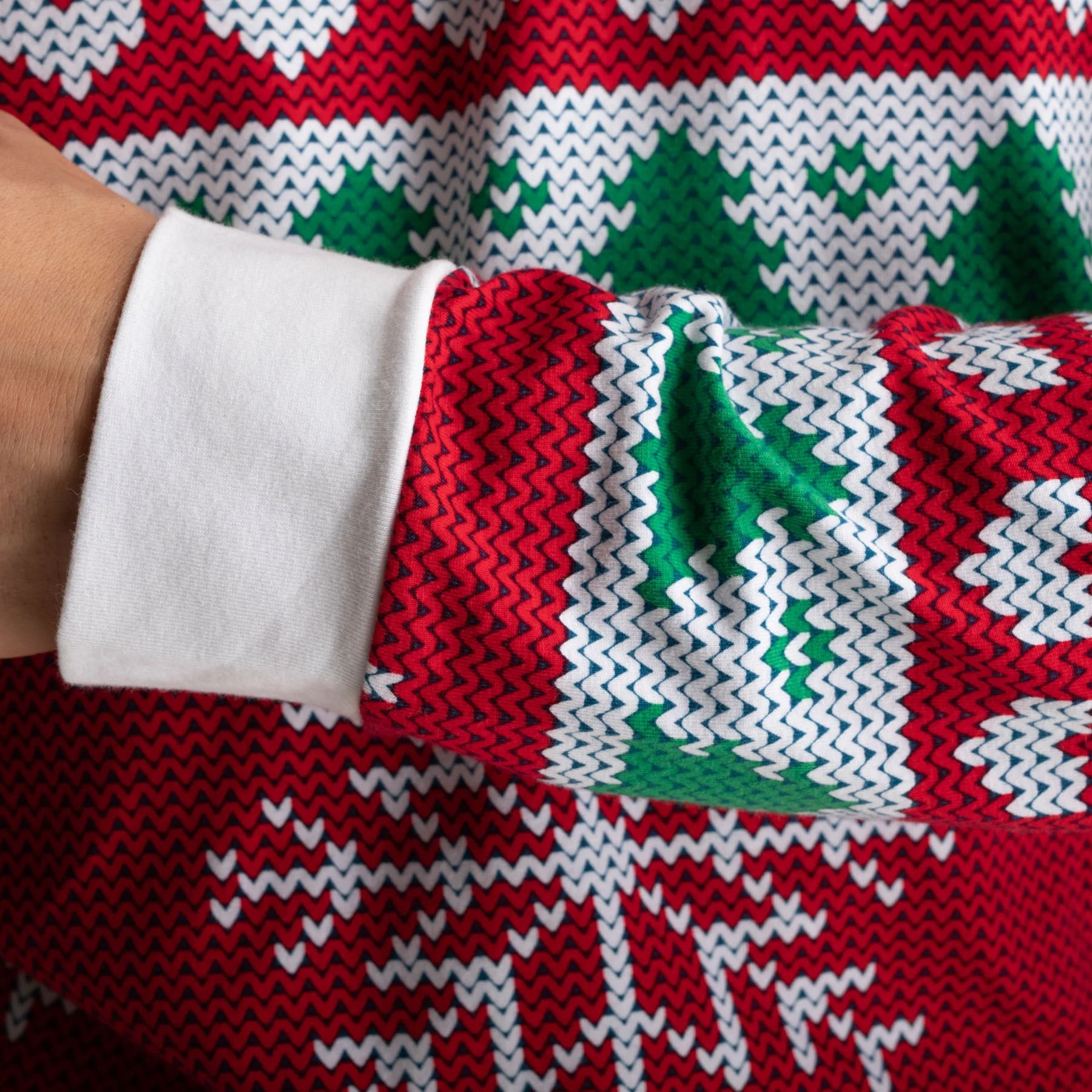 Roter Strickmuster Weihnachtspyjama Herren - Image 5